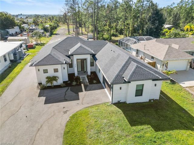2740 35th AVE NE, Naples, FL 34120