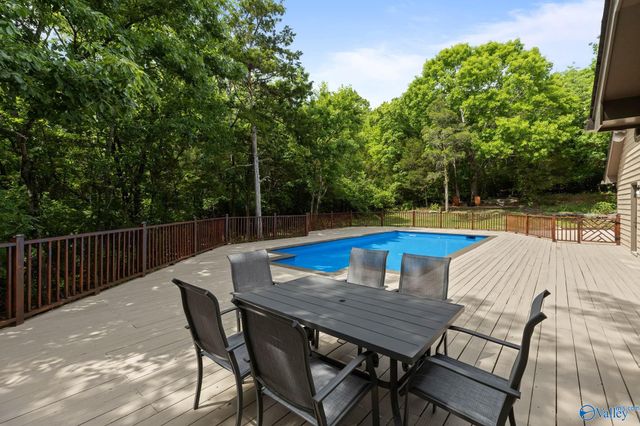 2517 Garth Road SE, Huntsville, AL 35801