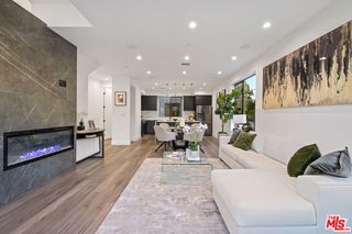 18315 Collins Street, Tarzana (los Angeles), CA 91356