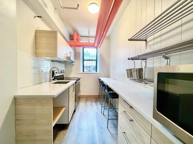 370 Chestnut Hill Ave B, Boston, MA 02135