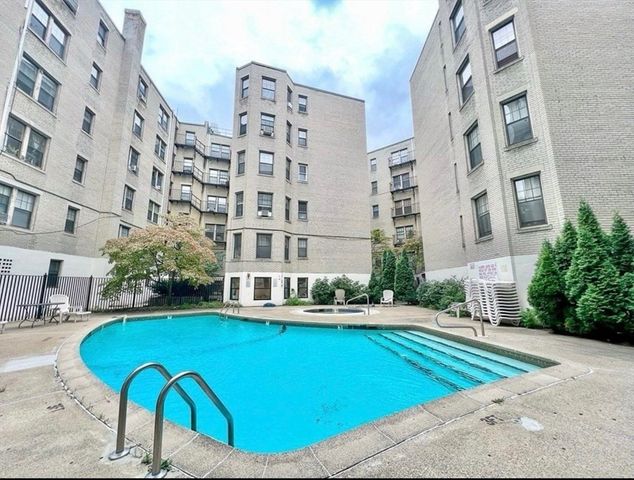 370 Chestnut Hill Ave B, Boston, MA 02135