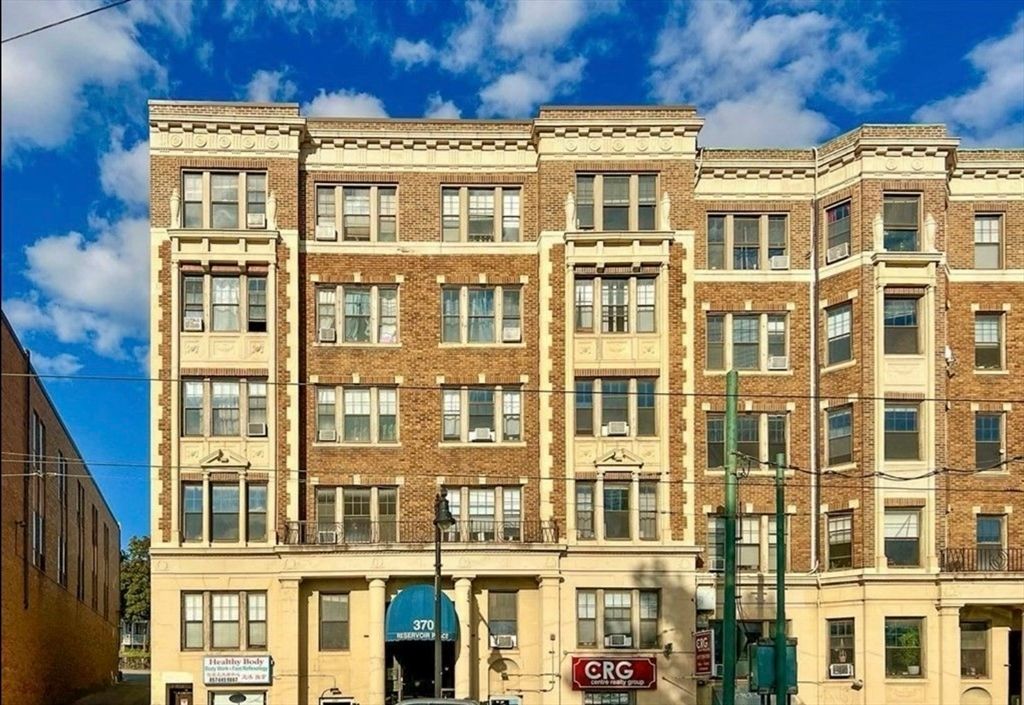 370 Chestnut Hill Ave B, Boston, MA 02135