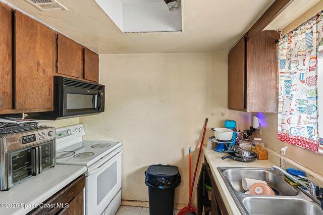 4017 Tree Ridge Lane NE, Palm Bay, FL 32905