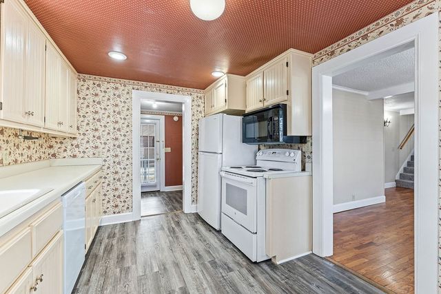 609 Jefferson Street, Bentonville, AR 72712