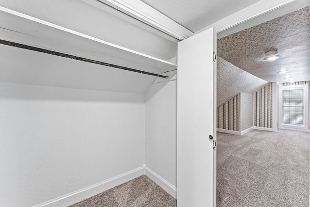 609 Jefferson Street, Bentonville, AR 72712