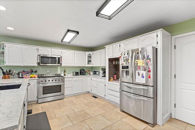 12500 Bailey Road, Redding, CA 96003