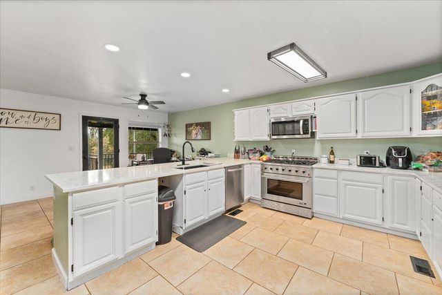 12500 Bailey Road, Redding, CA 96003
