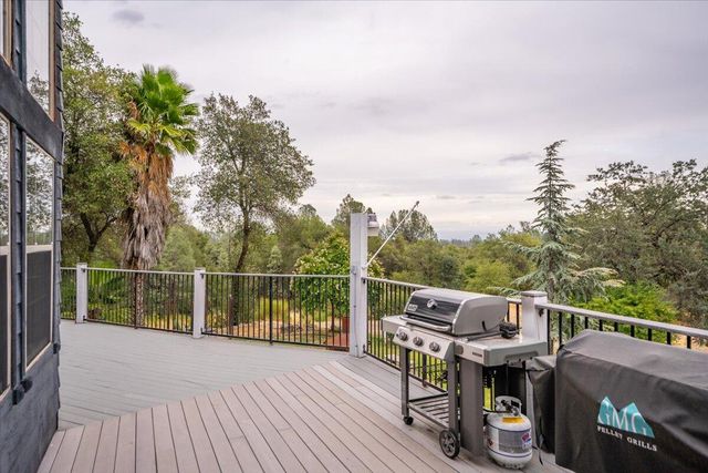 12500 Bailey Road, Redding, CA 96003