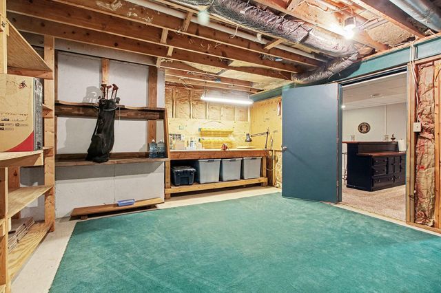 1335 N Silo Ridge Drive, Ann Arbor, MI 48108