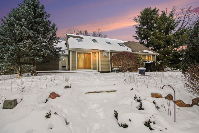 1335 N Silo Ridge Drive, Ann Arbor, MI 48108