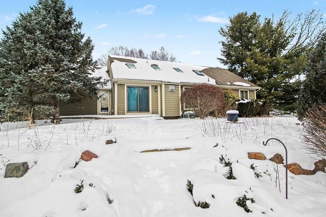 1335 N Silo Ridge Drive, Ann Arbor, MI 48108