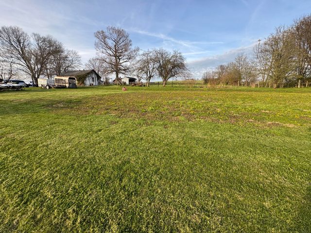 130 E Union Road, Carlisle, KY 40311