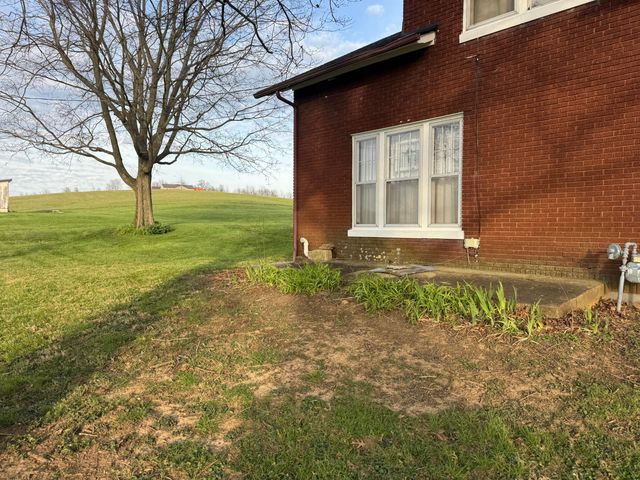 130 E Union Road, Carlisle, KY 40311