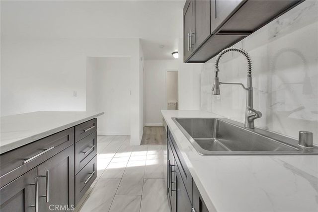 8585 Lampson Ave A, Garden Grove, CA 92841