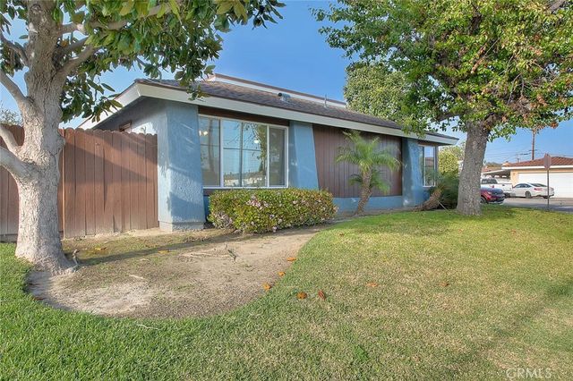 8585 Lampson Ave A, Garden Grove, CA 92841
