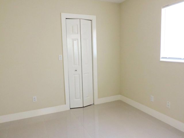 1100 NE 25th Avenue, Pompano Beach, FL 33062
