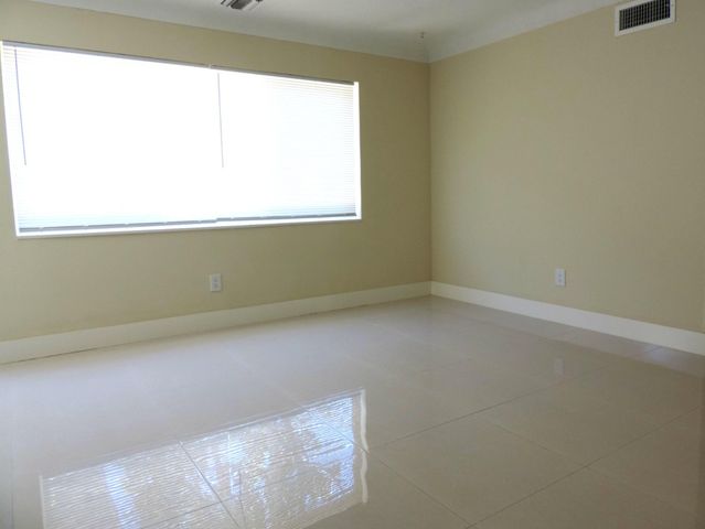 1100 NE 25th Avenue, Pompano Beach, FL 33062