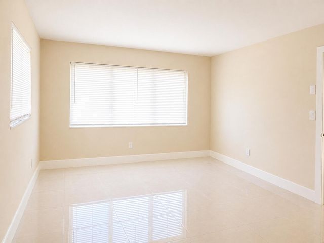 1100 NE 25th Avenue, Pompano Beach, FL 33062