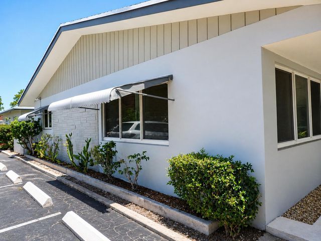1100 NE 25th Avenue, Pompano Beach, FL 33062