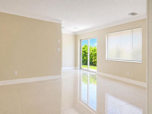 1100 NE 25th Avenue, Pompano Beach, FL 33062