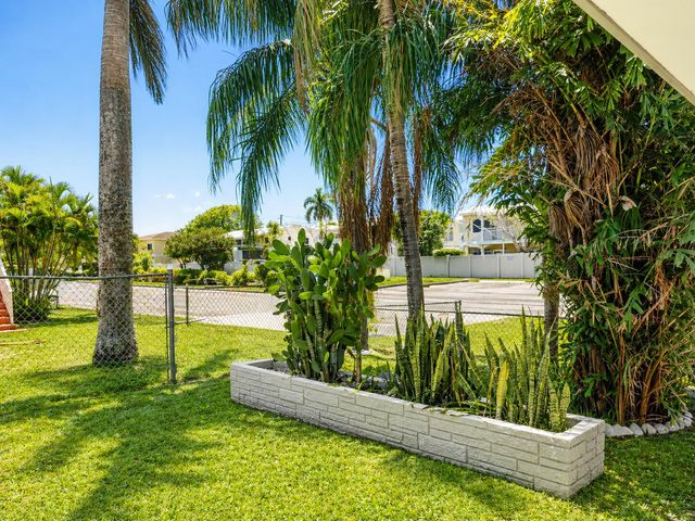 1100 NE 25th Avenue, Pompano Beach, FL 33062