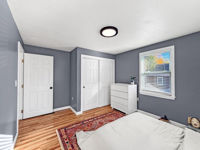 23 Iona Ave, Dracut, MA 01826
