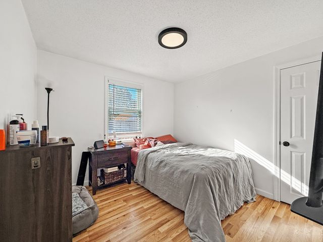 23 Iona Ave, Dracut, MA 01826
