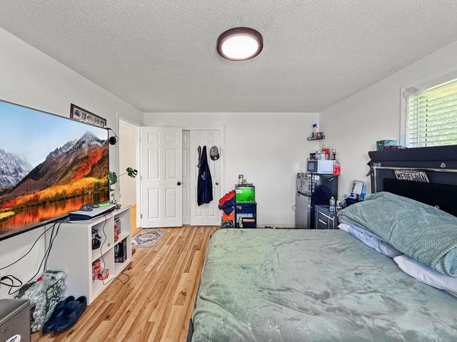 23 Iona Ave, Dracut, MA 01826
