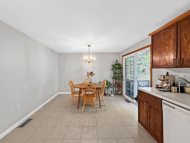 23 Iona Ave, Dracut, MA 01826