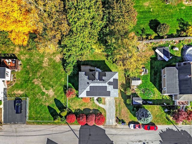 23 Iona Ave, Dracut, MA 01826
