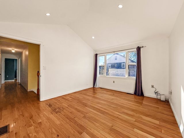 23 Iona Ave, Dracut, MA 01826
