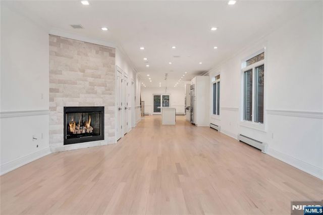 516 Undercliff Avenue, Edgewater, NJ 07020