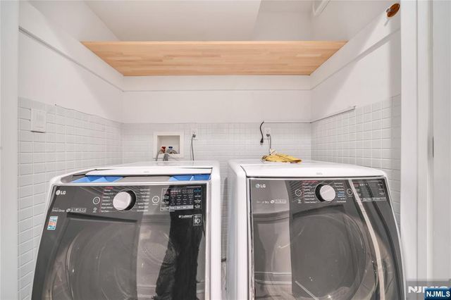 516 Undercliff Avenue, Edgewater, NJ 07020