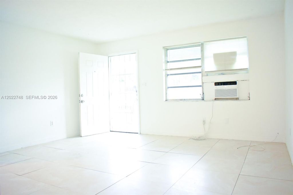 2395 NW 82nd St 2395, Miami, FL 33147