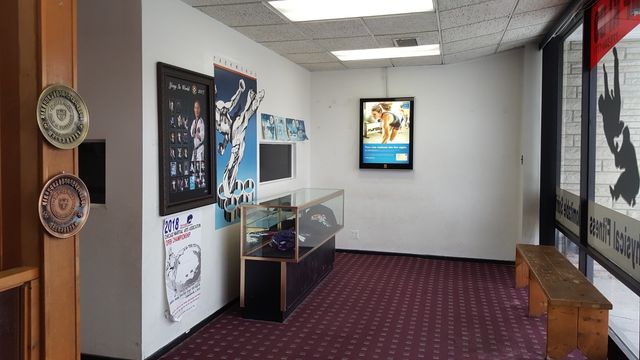 6741 W Archer Avenue, Chicago, IL 60638