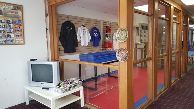 6741 W Archer Avenue, Chicago, IL 60638