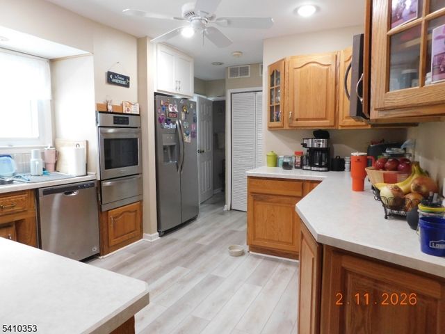 128 College View Dr, Hackettstown Town, NJ 07840