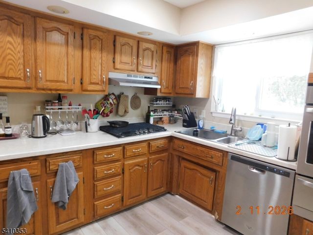 128 College View Dr, Hackettstown Town, NJ 07840