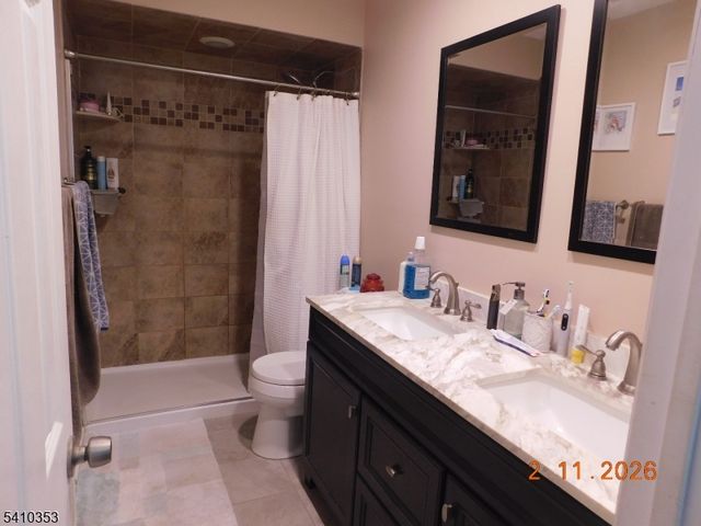 128 College View Dr, Hackettstown Town, NJ 07840