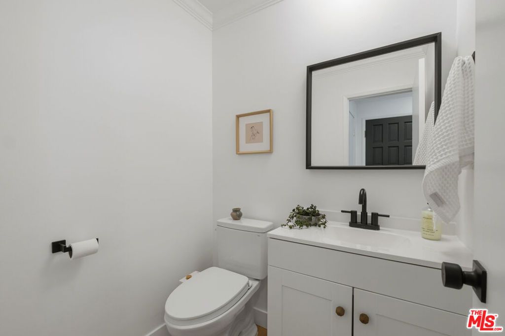 Image 13 of property listing at 1447 26th Street C, Santa Monica, CA 90404