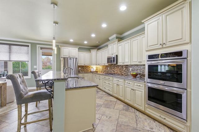 5956 WINDSOR FALLS LOOP, Arlington, TN 38002