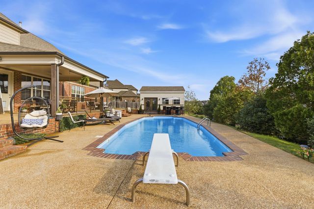 5956 WINDSOR FALLS LOOP, Arlington, TN 38002