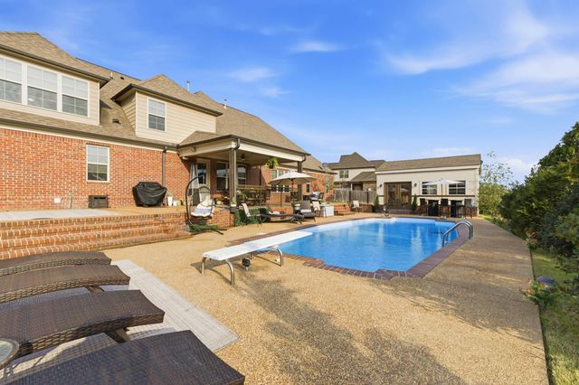 5956 WINDSOR FALLS LOOP, Arlington, TN 38002