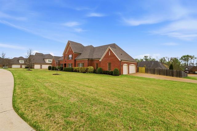 5956 WINDSOR FALLS LOOP, Arlington, TN 38002