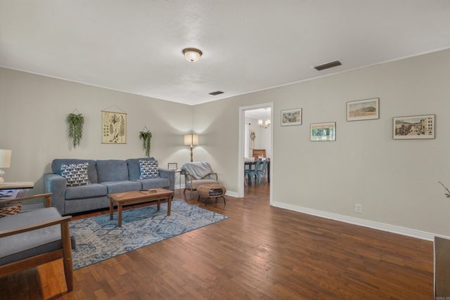 327 Pine Street, Hot Springs, AR 71901