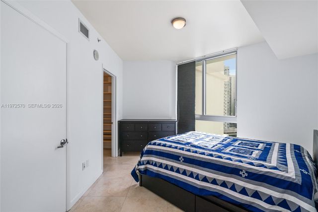 350 S Miami Ave 2210, Miami, FL 33130