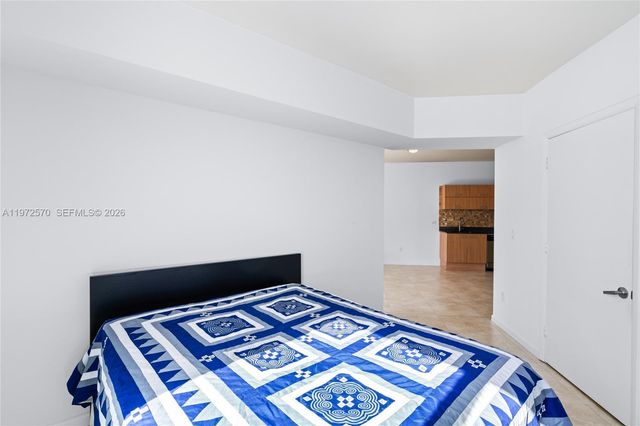 350 S Miami Ave 2210, Miami, FL 33130