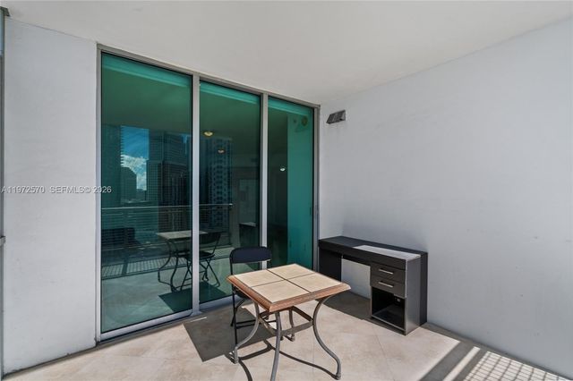 350 S Miami Ave 2210, Miami, FL 33130