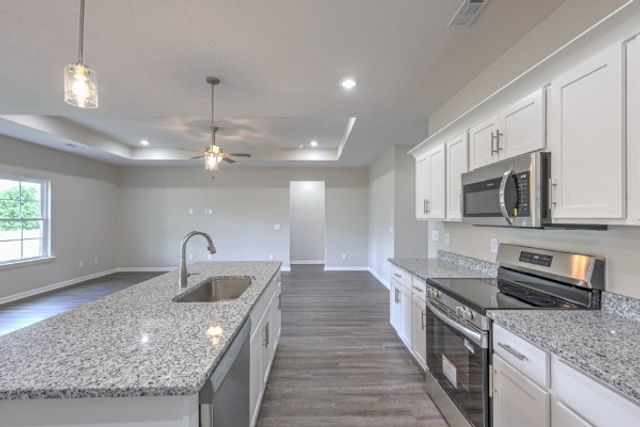 21 Bartow St, Decherd, TN 37324