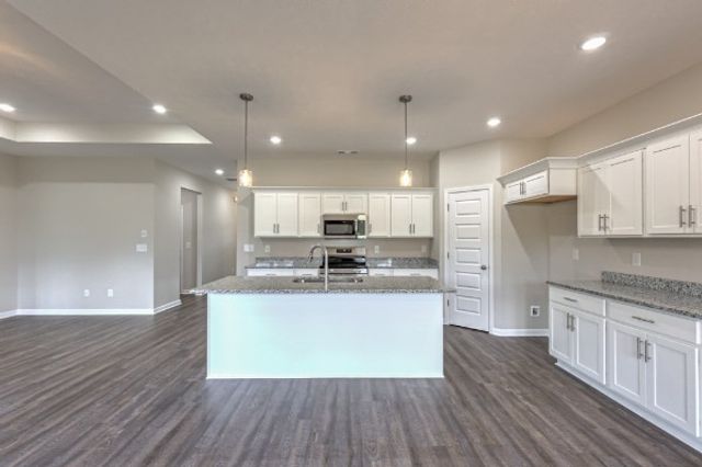 21 Bartow St, Decherd, TN 37324